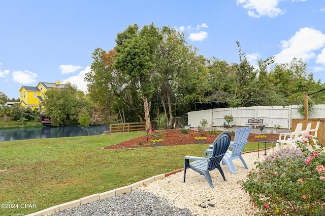 view of yard featuring a water view