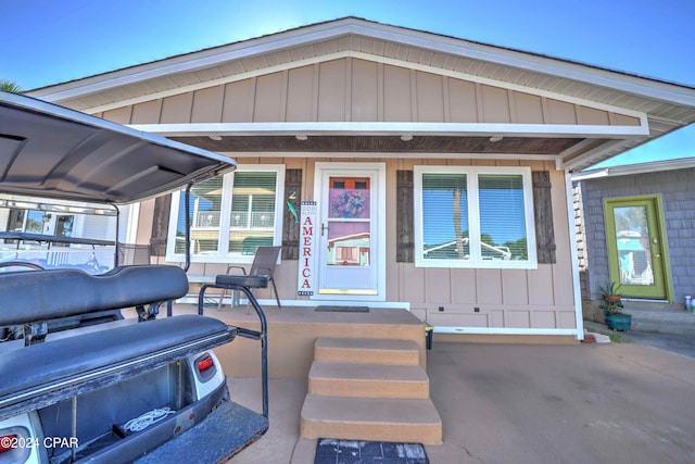 view of front of house featuring a porch