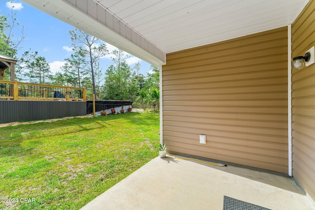 view of yard with a patio area