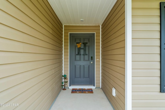 view of property entrance