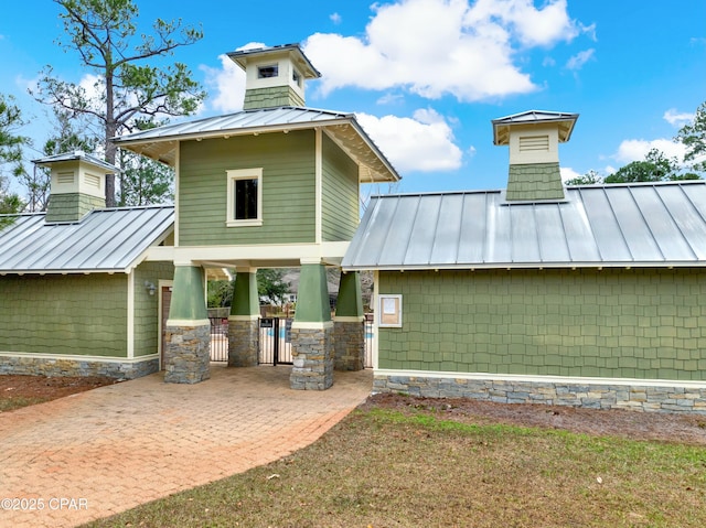 view of front of property