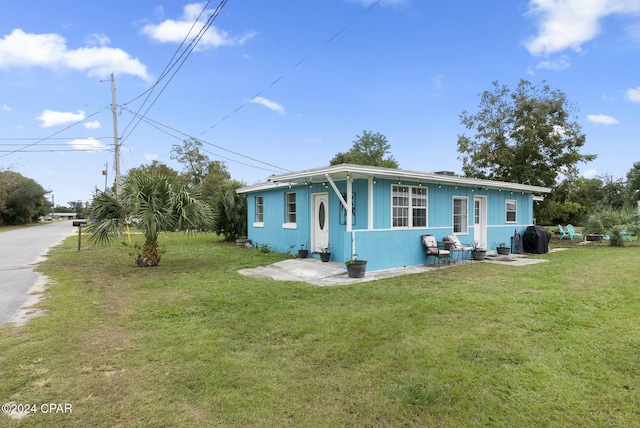 exterior space featuring a yard