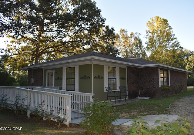 view of front of home featuring a porch