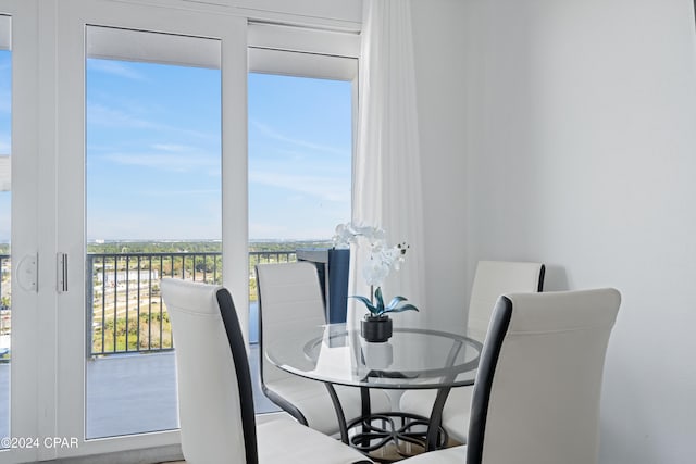 dining area featuring a healthy amount of sunlight