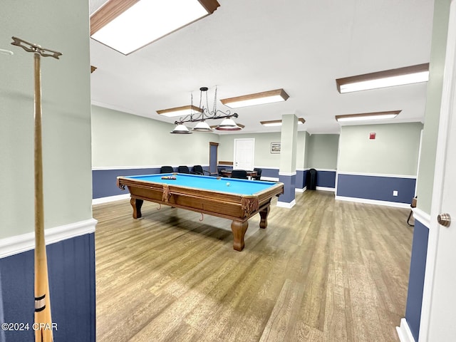 rec room featuring billiards, baseboards, and wood finished floors