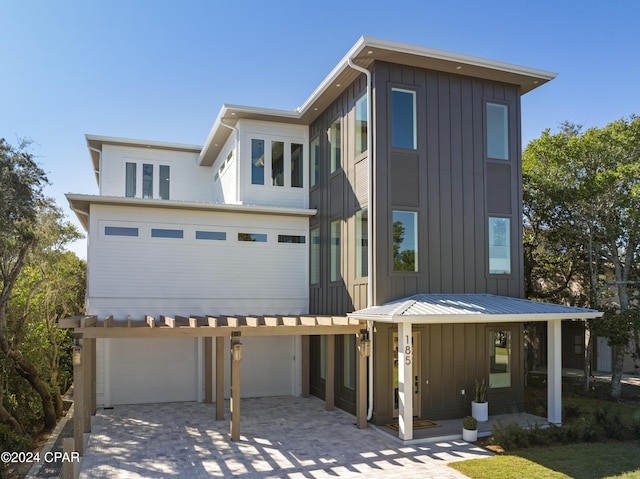 view of front of home with a garage