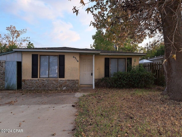 view of front of house