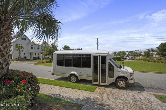 exterior space featuring a lawn