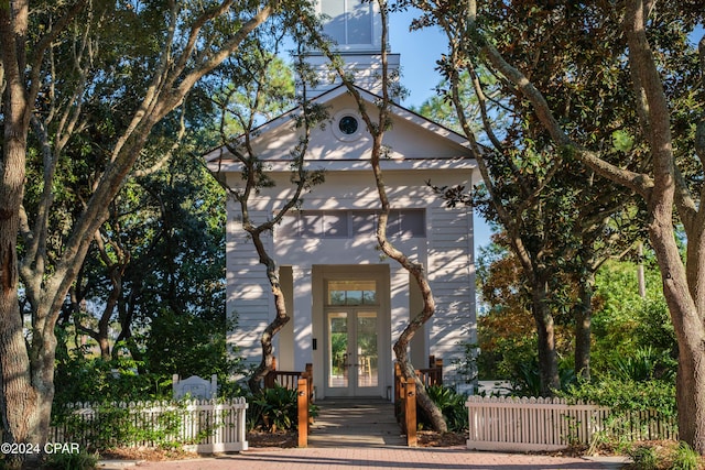 view of front of property