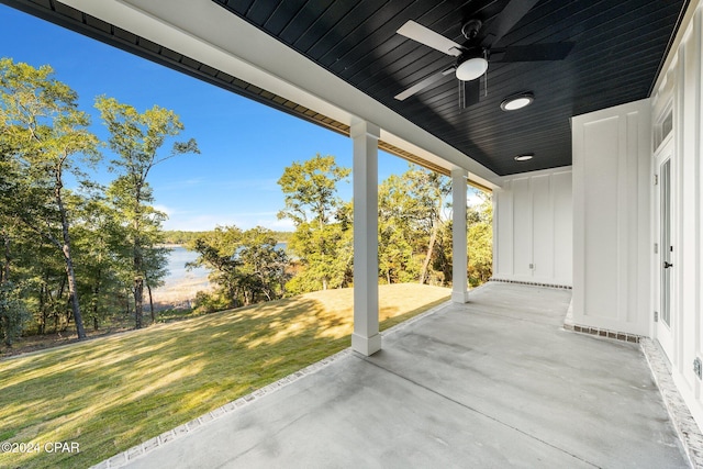 view of patio with ceiling fan