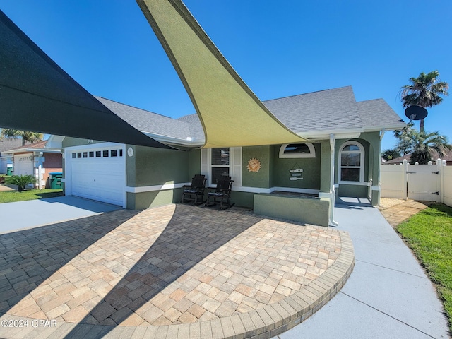 view of front of house featuring a garage