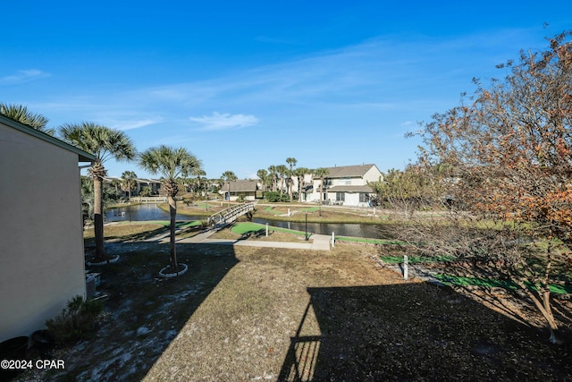 view of yard featuring a water view