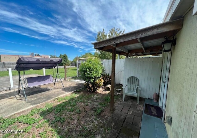 view of yard with a patio area