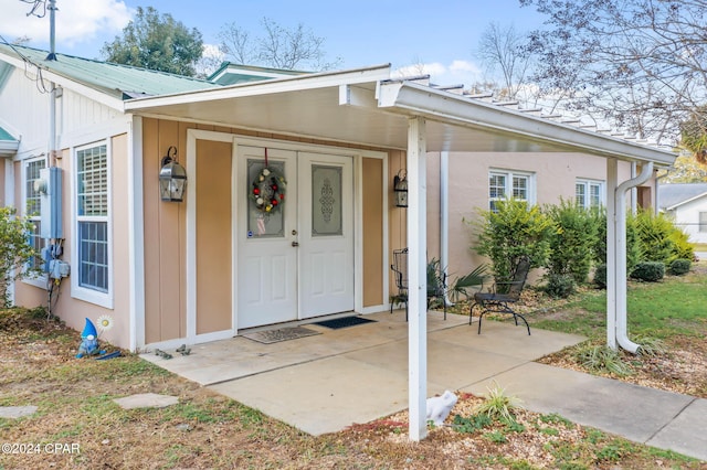 view of property entrance