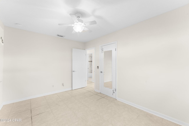 empty room with ceiling fan