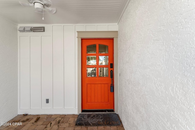 view of property entrance