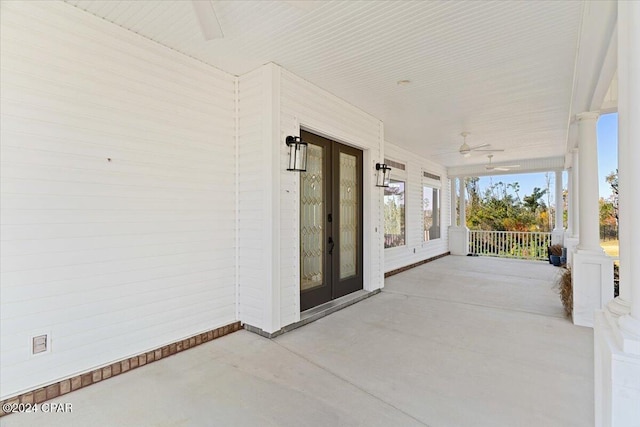 view of patio with a porch and ceiling fan