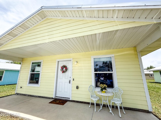 3111 E 2nd Plz, Panama City, FL 32401 - property entrance featuring a patio