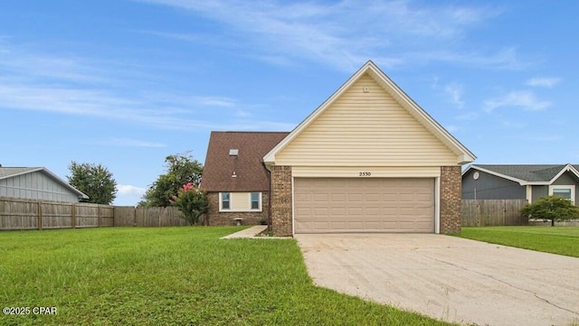 ranch-style house featuring a front lawn