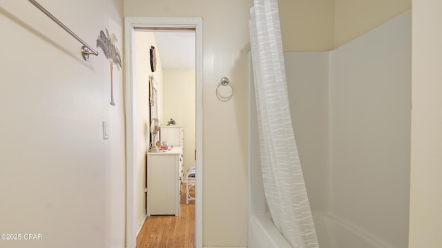 hall with light hardwood / wood-style floors