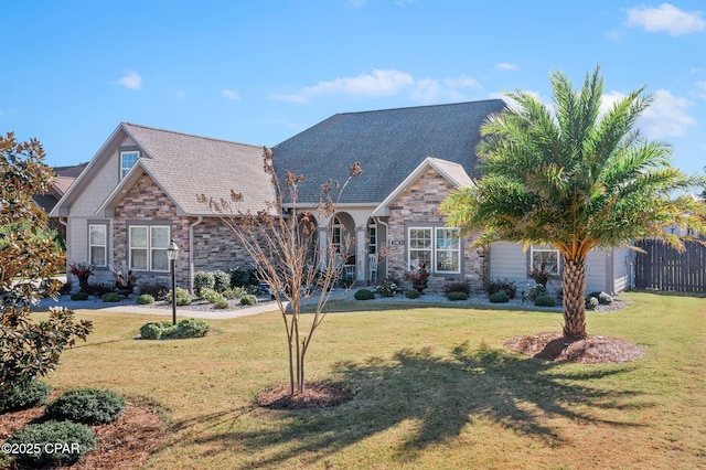 view of front of property with a front yard