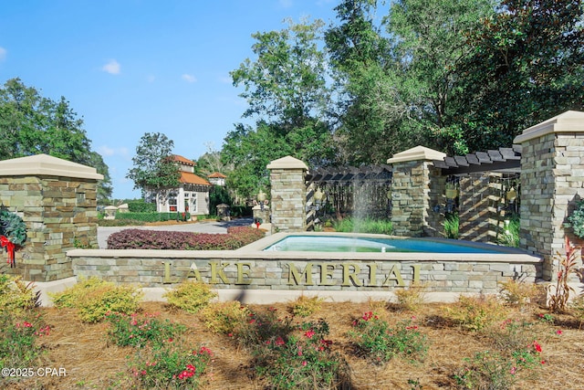 view of community / neighborhood sign