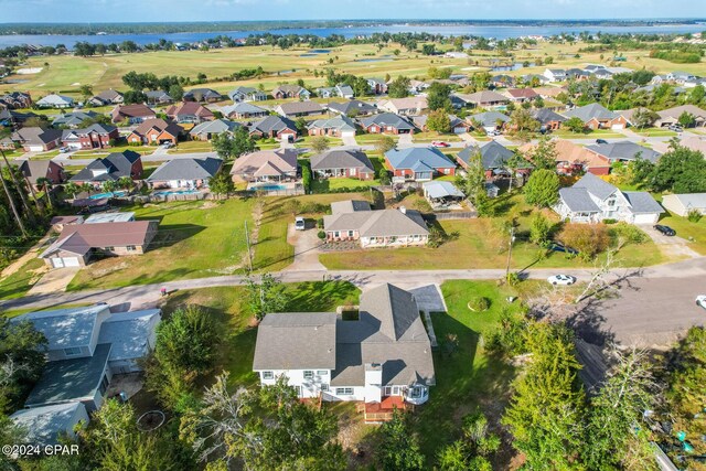 view of front of home featuring a front yard