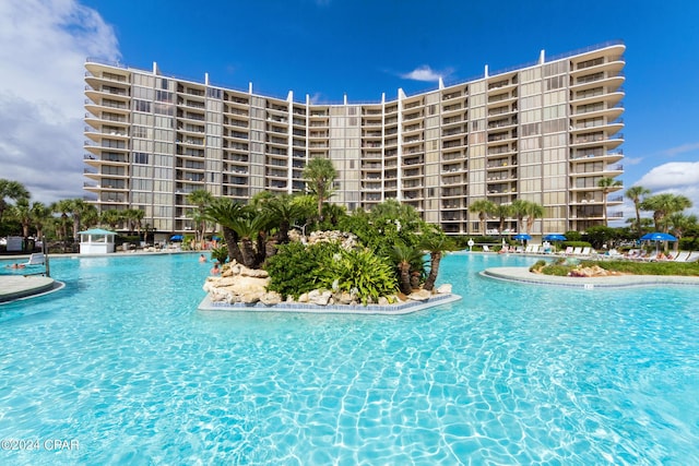 view of swimming pool