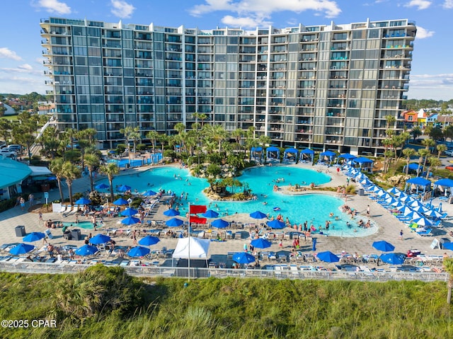 view of swimming pool