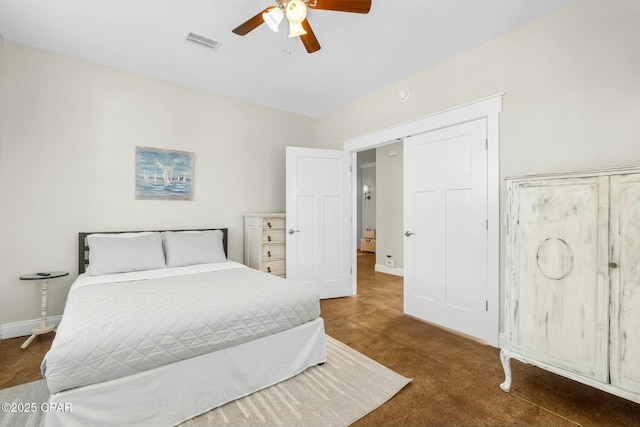 bedroom with ceiling fan