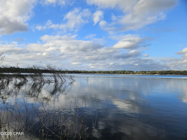 Listing photo 2 for 4337 Leisure Lakes Dr, Chipley FL 32428