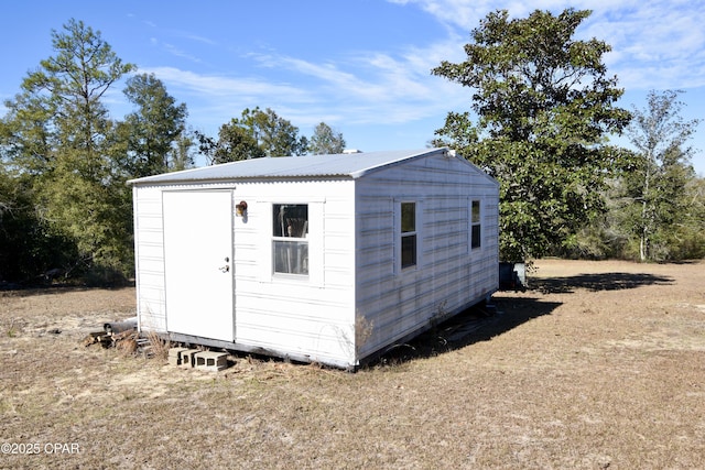 view of outdoor structure