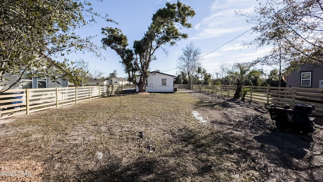 view of yard featuring a rural view