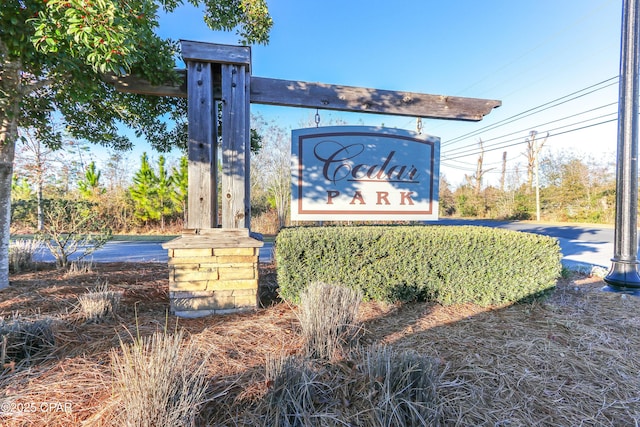 view of community / neighborhood sign