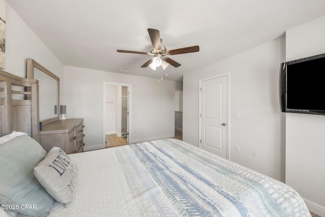 bedroom featuring ceiling fan