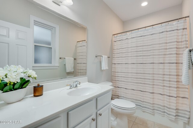 unfurnished bedroom featuring ceiling fan, a closet, and ornamental molding