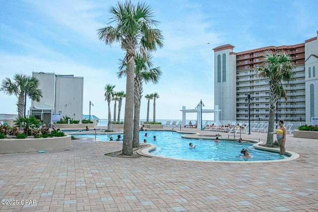 view of swimming pool