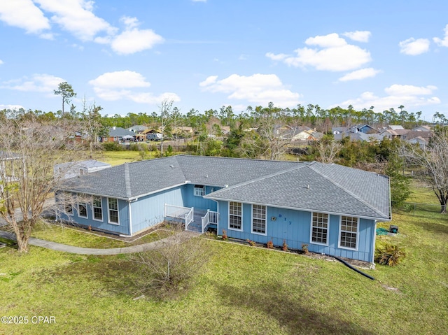 view of front of house featuring a front yard