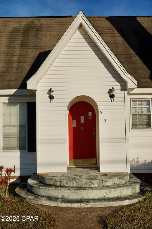 view of property entrance