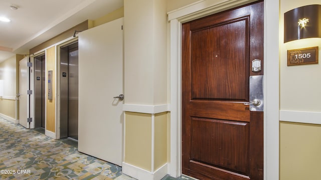 property entrance with elevator