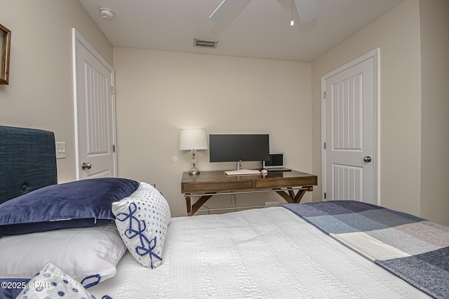 bedroom featuring ceiling fan