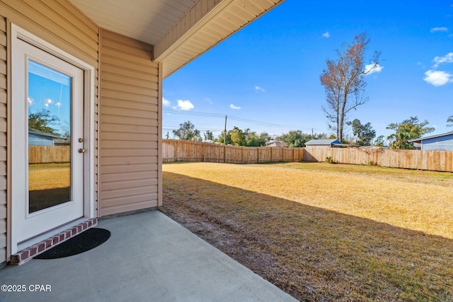 view of yard with a patio