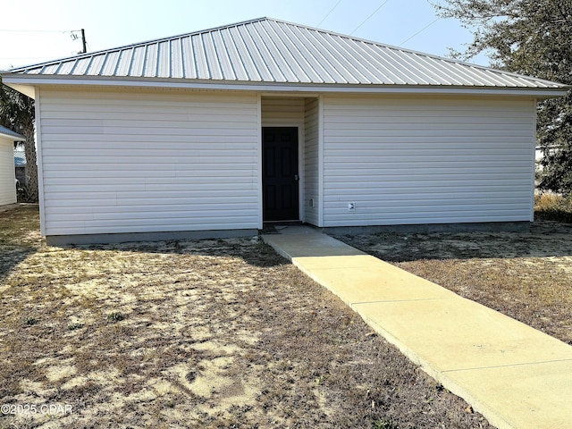 view of front facade