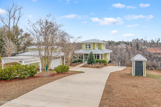 view of front of property