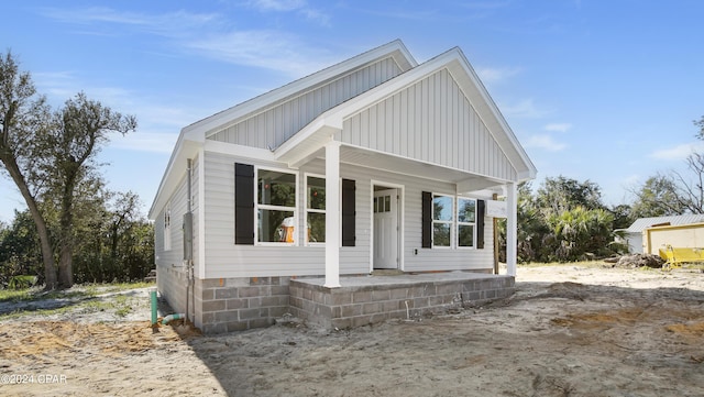 view of front of home featuring covered porch