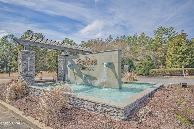 view of community / neighborhood sign