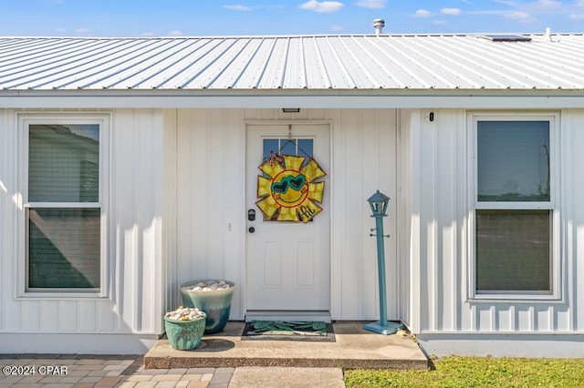 view of entrance to property