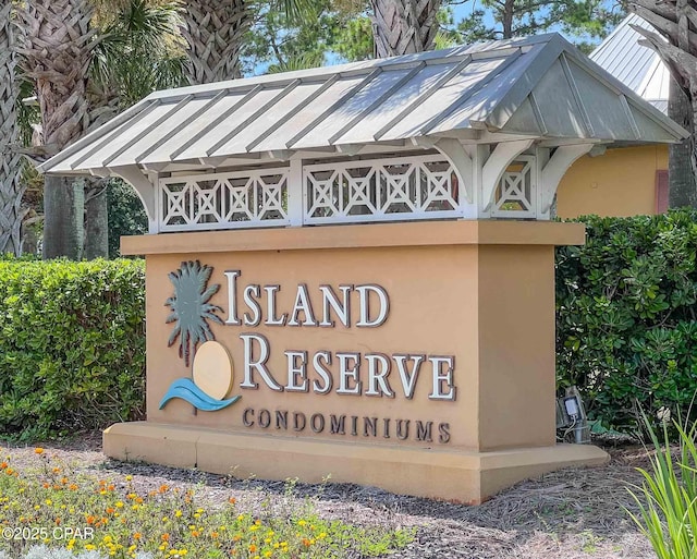 view of community / neighborhood sign