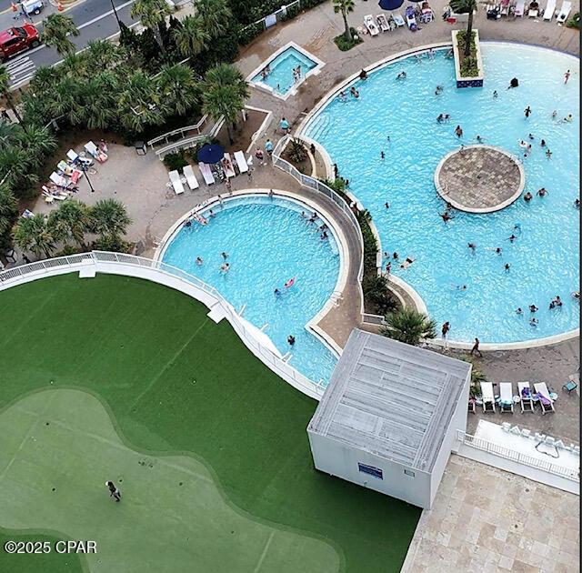 view of swimming pool