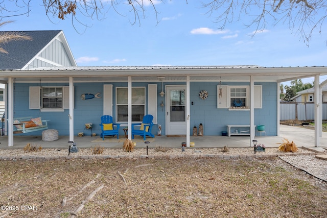 view of front of house with a porch